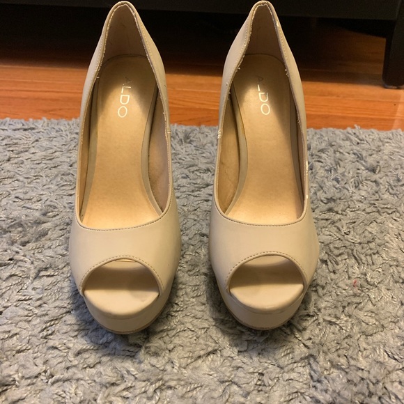 ALDO Nude Pumps | Size 7 - Picture 3 of 5
